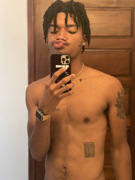 Nacktes geleaktes OnlyFans-Foto von Darnique