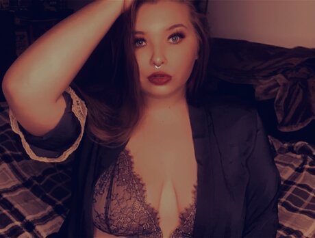 Nacktes geleaktes OnlyFans-Foto von B