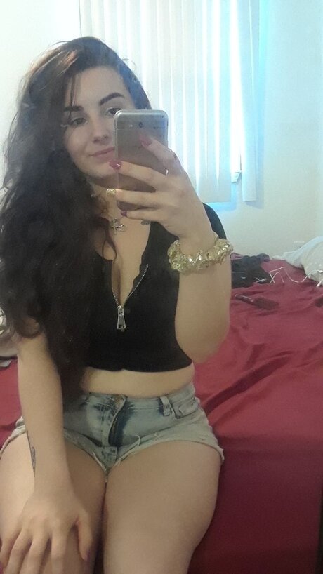 Nacktes geleaktes OnlyFans-Foto von Banana