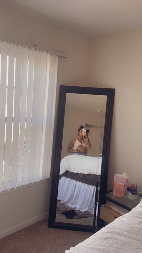 Nacktes geleaktes OnlyFans-Foto von Khloe