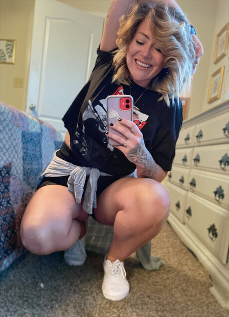 Nacktes geleaktes OnlyFans-Foto von Nurseratchett
