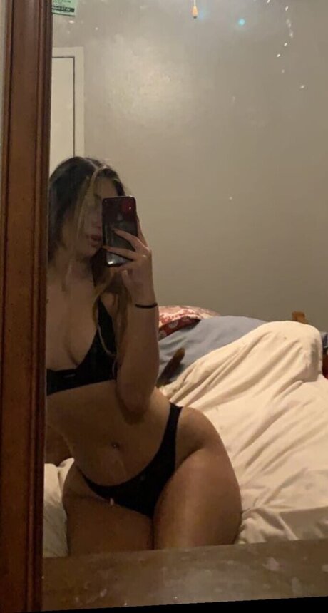 Nacktes geleaktes OnlyFans-Foto von Gabriellaaa