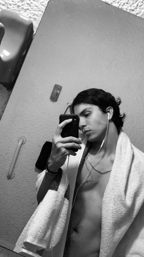 Nacktes geleaktes OnlyFans-Foto von Sebastian Ferreira