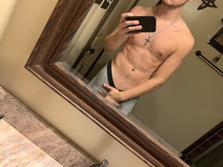 Nacktes geleaktes OnlyFans-Foto von Titan