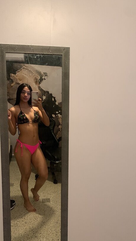 Nacktes geleaktes OnlyFans-Foto von Vpri