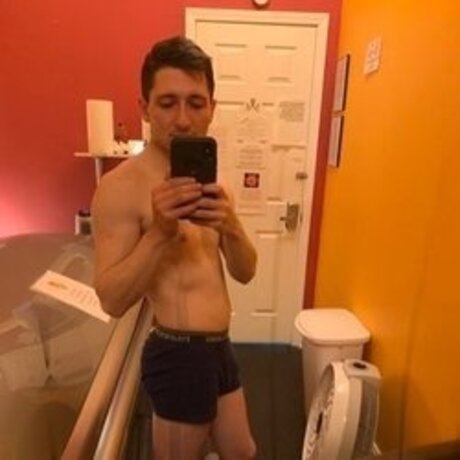 Nacktes geleaktes OnlyFans-Foto von Robert Standard