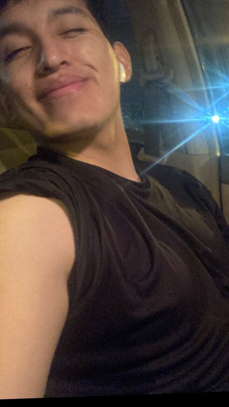 Nacktes geleaktes OnlyFans-Foto von Dennis