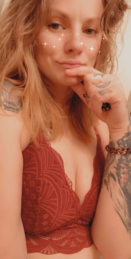 Nacktes geleaktes OnlyFans-Foto von Rockabillyxx
