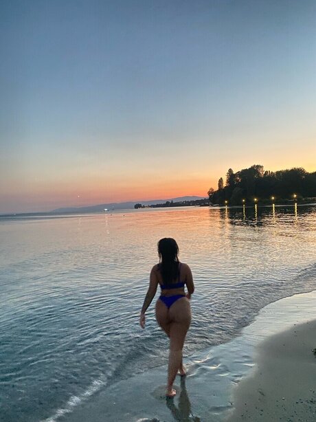 Nacktes geleaktes OnlyFans-Foto von Chinita