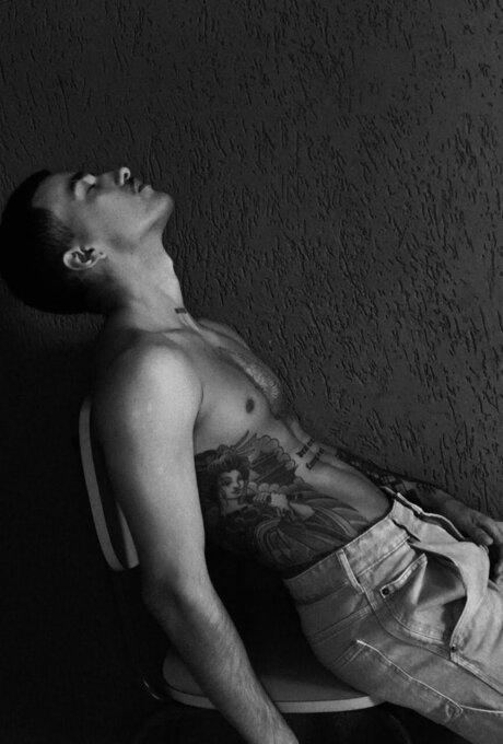 Nacktes geleaktes OnlyFans-Foto von Italo Leon