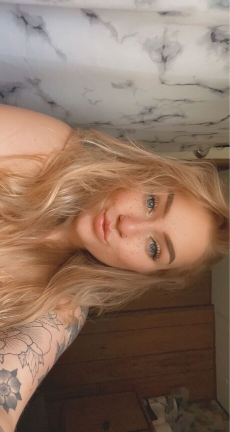 Nacktes geleaktes OnlyFans-Foto von Savannah Rockhold