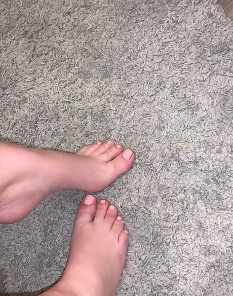 Nacktes geleaktes OnlyFans-Foto von Perfectly Petite Feet