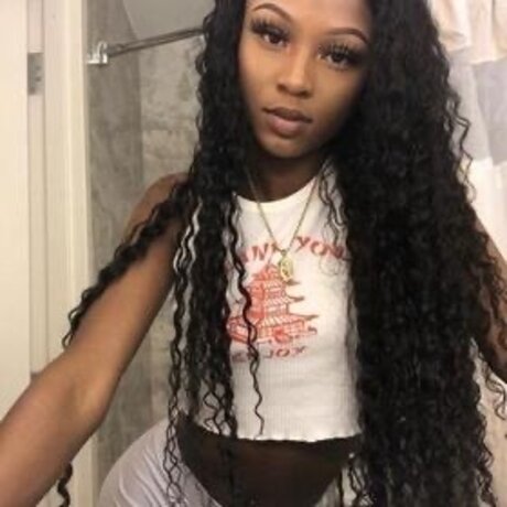 Nacktes geleaktes OnlyFans-Foto von Delilah Monae