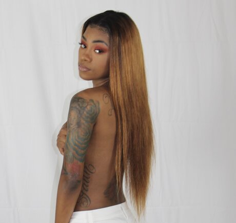 Nacktes geleaktes OnlyFans-Foto von Issabella Mccarty