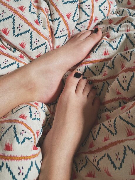 Nacktes geleaktes OnlyFans-Foto von Myfeeeetulovit