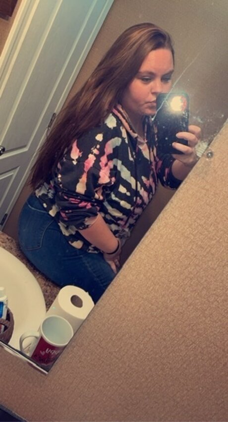 Nacktes geleaktes OnlyFans-Foto von Daddys Little Brat