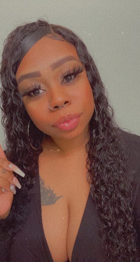 Nacktes geleaktes OnlyFans-Foto von Esha