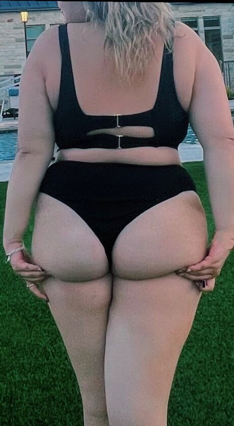 Nacktes geleaktes OnlyFans-Foto von Find Out What Its All About