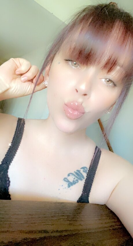 Nacktes geleaktes OnlyFans-Foto von Michelle Daze