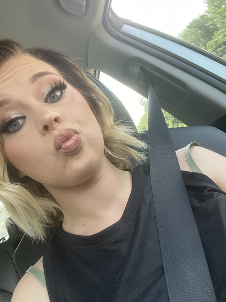 Nacktes geleaktes OnlyFans-Foto von Tessy