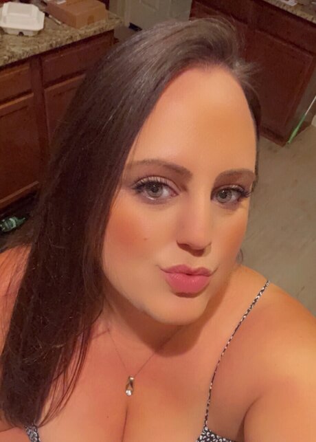 Nacktes geleaktes OnlyFans-Foto von Little Miss Sunshine