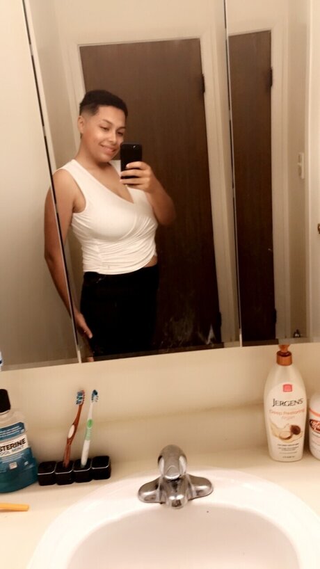 Nacktes geleaktes OnlyFans-Foto von Kittybites21