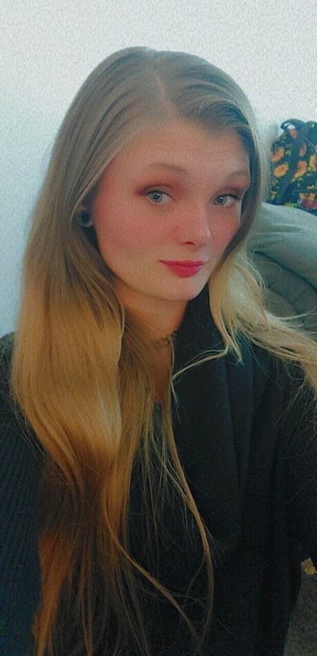 Nacktes geleaktes OnlyFans-Foto von Hootiehoo420