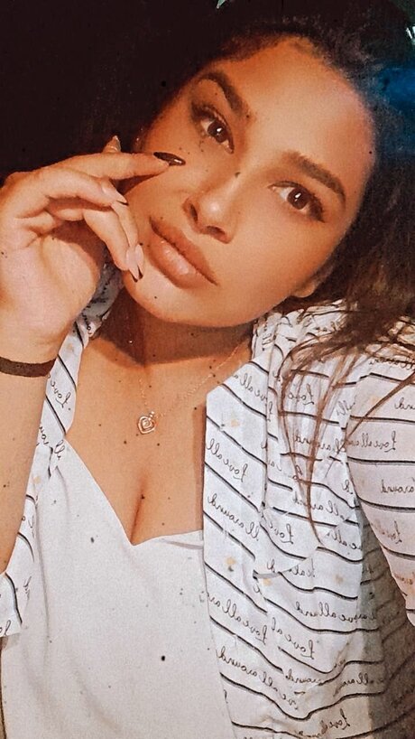 Nacktes geleaktes OnlyFans-Foto von Catrina