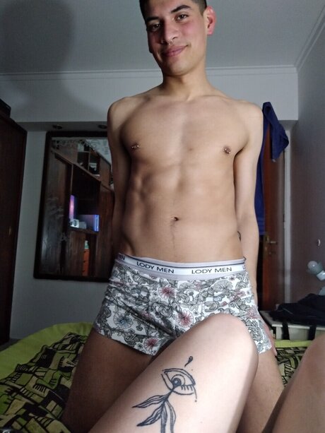 Nacktes geleaktes OnlyFans-Foto von Marianoeze
