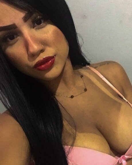 Nacktes geleaktes OnlyFans-Foto von Rithielly Avillar