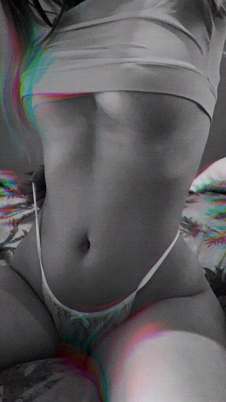 Nacktes geleaktes OnlyFans-Foto von U166495016