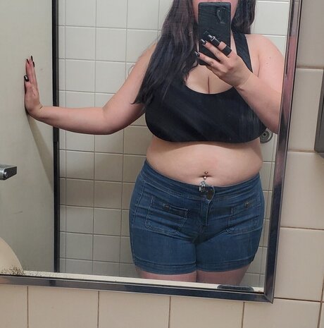 Nacktes geleaktes OnlyFans-Foto von Renee