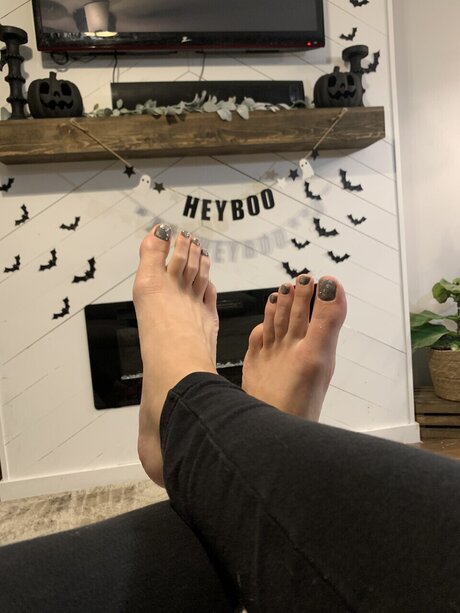 Nacktes geleaktes OnlyFans-Foto von Faulty Feet