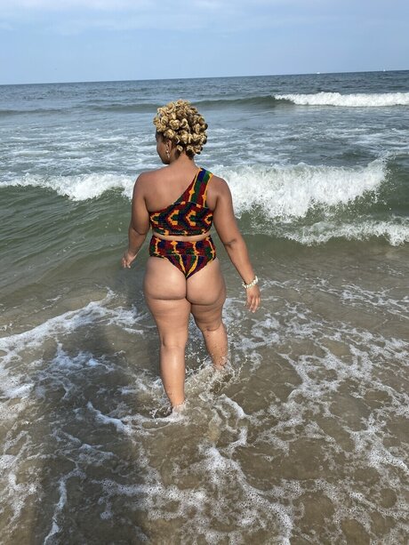 Nacktes geleaktes OnlyFans-Foto von Latasha