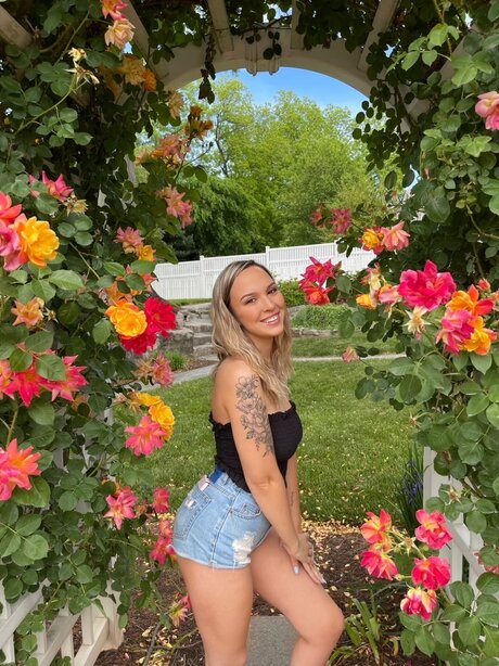 Nacktes geleaktes OnlyFans-Foto von Kirsten Ariana