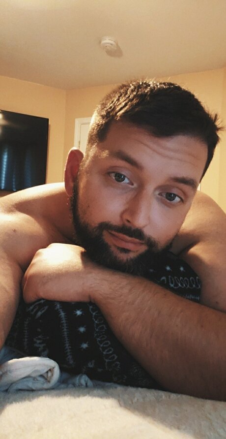 Nacktes geleaktes OnlyFans-Foto von Christian Alexander