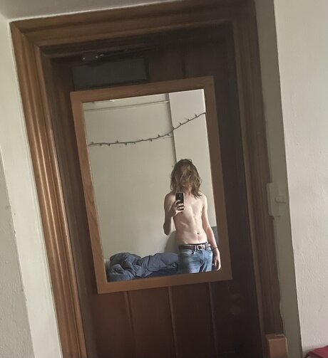 Nacktes geleaktes OnlyFans-Foto von Collegefemboy
