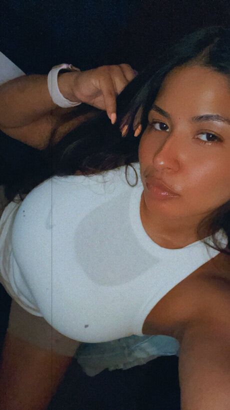 Nacktes geleaktes OnlyFans-Foto von Mayra Fuentes