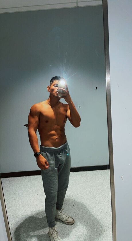 Nacktes geleaktes OnlyFans-Foto von Chris