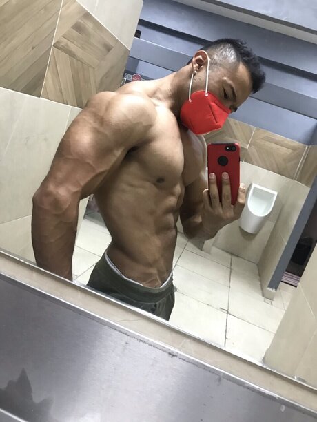 Nacktes geleaktes OnlyFans-Foto von Michael