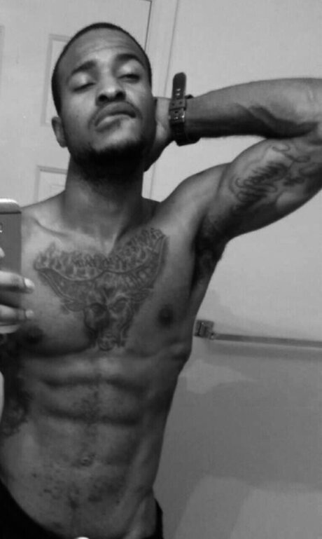 Nacktes geleaktes OnlyFans-Foto von David Johnson