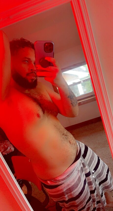 Nacktes geleaktes OnlyFans-Foto von Jeremy Santiago