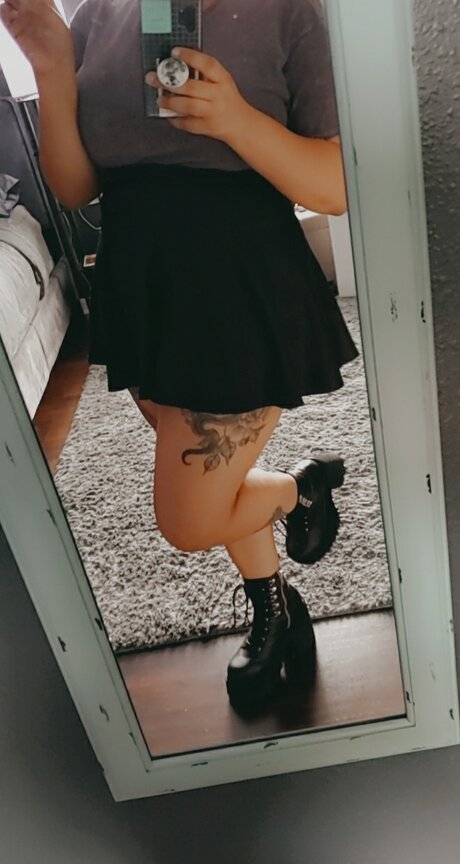 Nacktes geleaktes OnlyFans-Foto von Yomi Amplt3