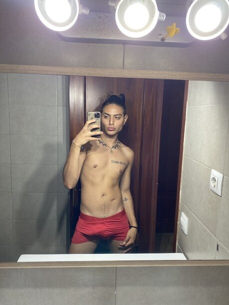 Nacktes geleaktes OnlyFans-Foto von    