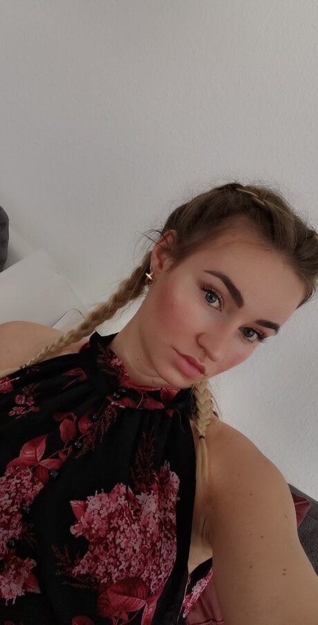 Nacktes geleaktes OnlyFans-Foto von Underground Performance