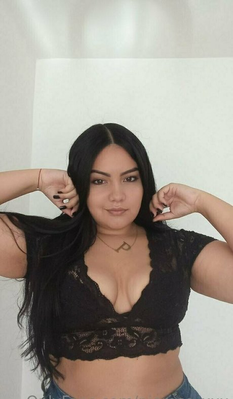 Nacktes geleaktes OnlyFans-Foto von Piarosexxx