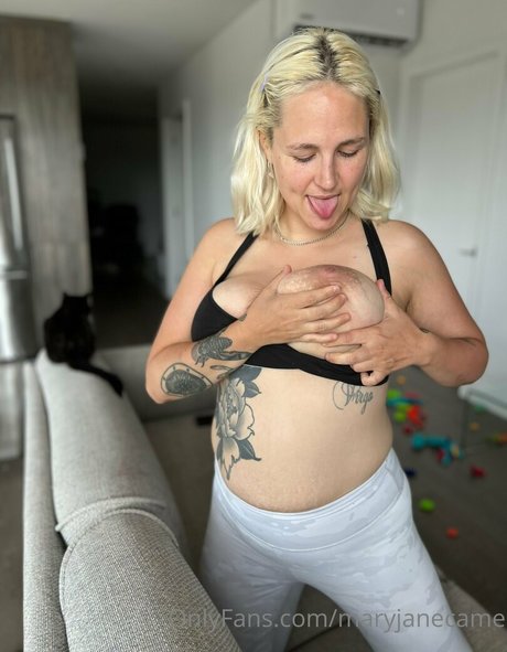 Nacktes geleaktes OnlyFans-Foto von Maryjanecame