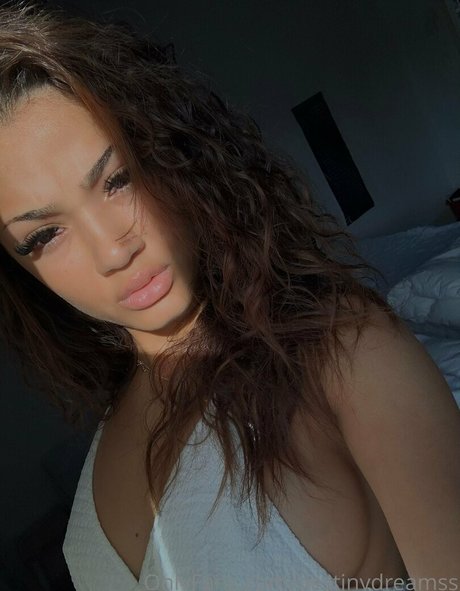 Nacktes geleaktes OnlyFans-Foto von Destinydreamss