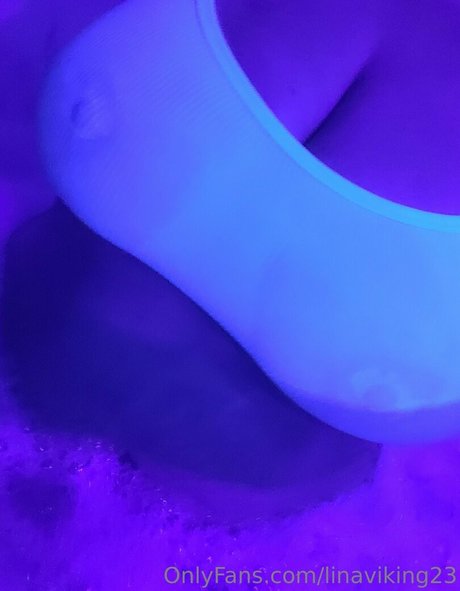 Nacktes geleaktes OnlyFans-Foto von Linaviking23