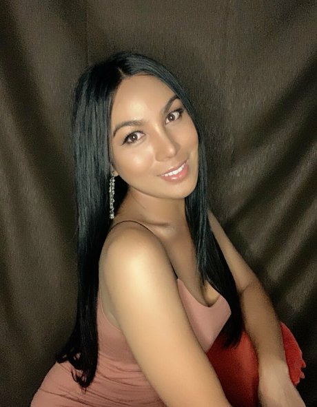 Nacktes geleaktes OnlyFans-Foto von Emmy Monika